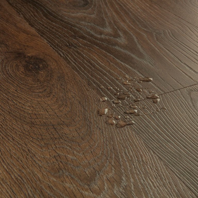 Quick-Step Classic – Erdnussbraune Eiche (CLM5800)