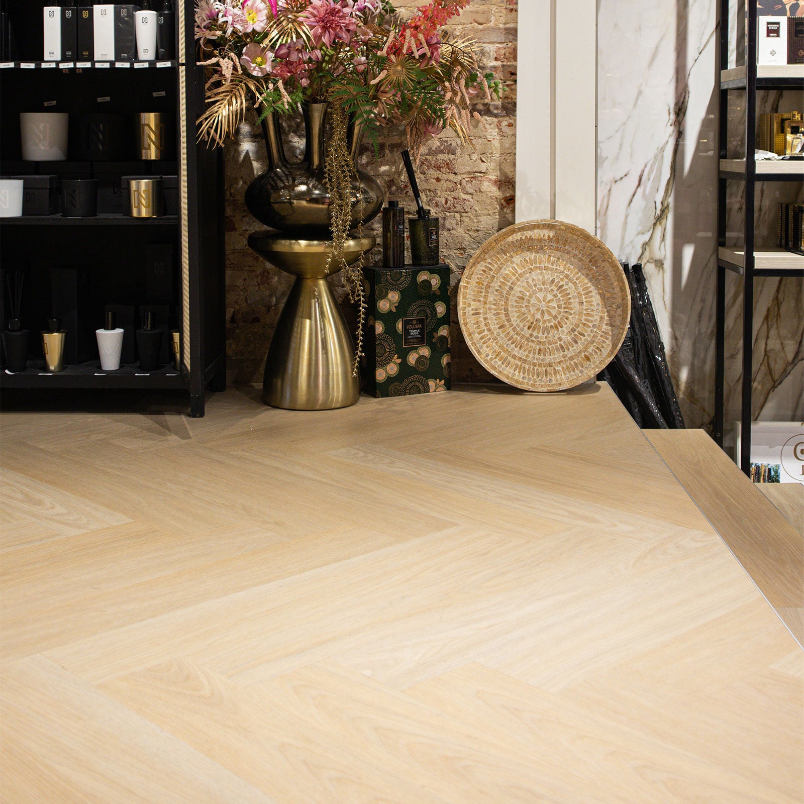 VivaFloors - Walvisgraat 7810